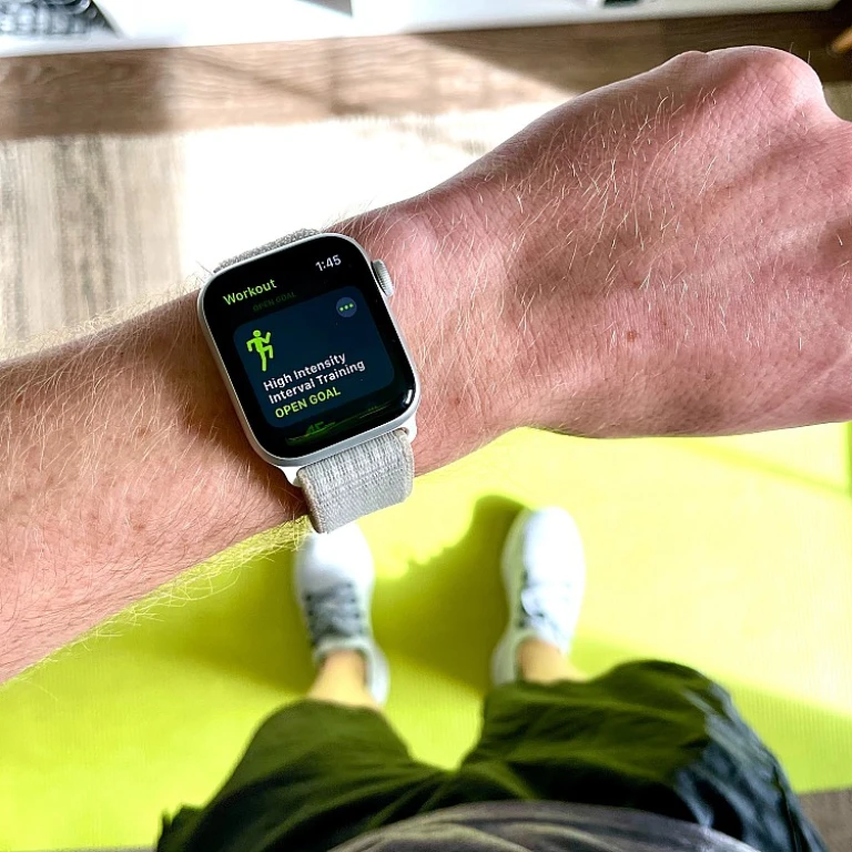 Embracing the Green Glamour: 7 Eco-friendly Luxury Tech Gadgets Setting New Trends